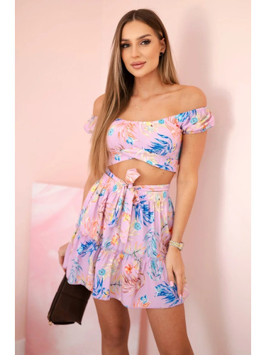 Set with purple flowers
