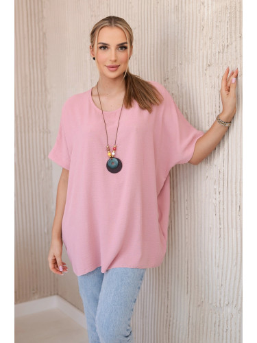 Oversized blouse with pendant in dark pink color