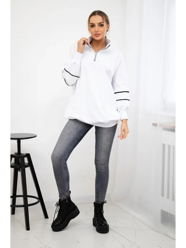 Sweatshirt with zipper and pockets white
