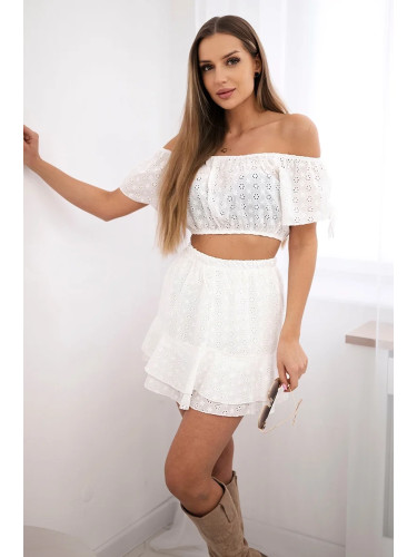 Embroidered set ecru