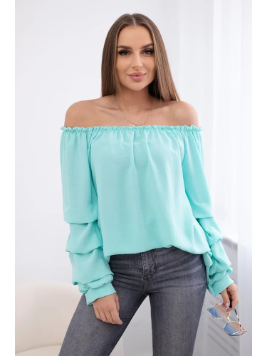 Spanish blouse with decorative mint sleeves