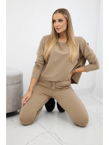 Set with oversized camel blouse