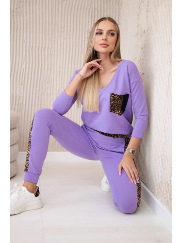 Set with a panther motif purple