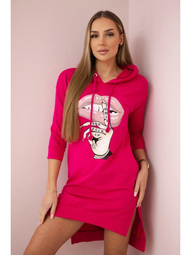 Dress with a longer back and a colorful fuchsia print