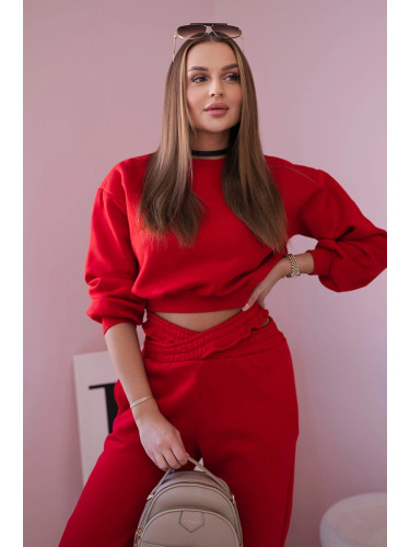 Insulated set with a short red sweatshirt