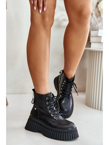 Insulated Leather Ankle Boots on a Solid Sole GOE Black