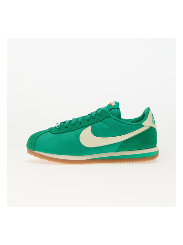 Сникърси Nike W Cortez Textile Stadium Green/ Coconut Milk-Safety Orange EUR 36