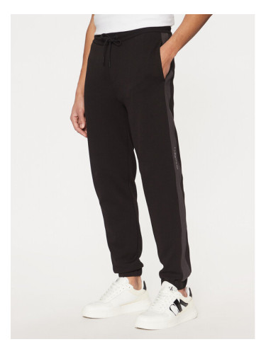 Calvin Klein Jeans Долнище анцуг J30J327243 Черен Regular Fit