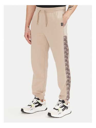 EA7 Emporio Armani Долнище анцуг 7M000216 AF12660 U6155 Бежов Regular Fit