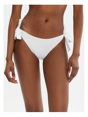 Guess Долнище на бански E5GO32 LY00K Бял