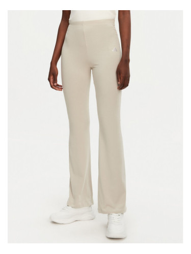 adidas Клин Essentials Small Logo JD3072 Бежов Flare Fit