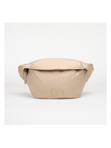 Чантичка за кръста Calvin Klein Jeans Metro Oversized Waistbag Gray Universal