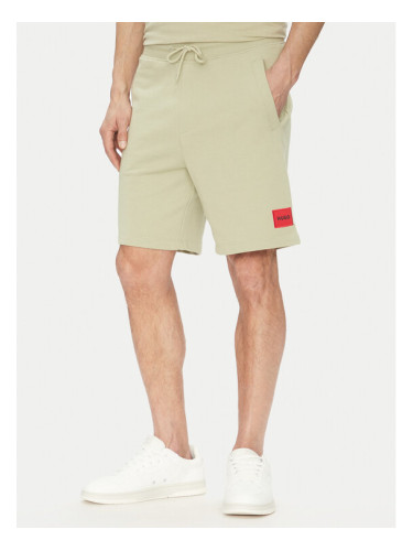 HUGO Спортни шорти Diz222 50466196 Зелен Regular Fit