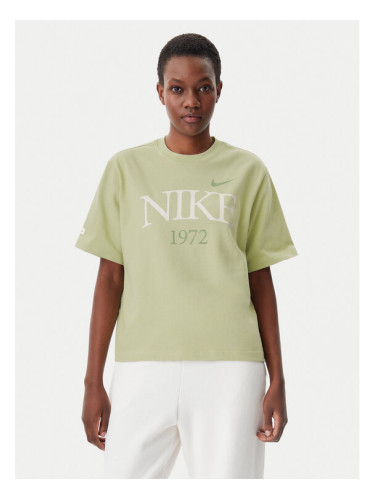 Nike Тишърт FQ6600 Зелен Loose Fit