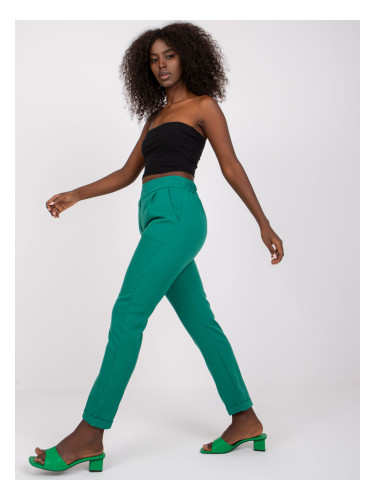 Зелени долни гащи, изработени от материал Идалго