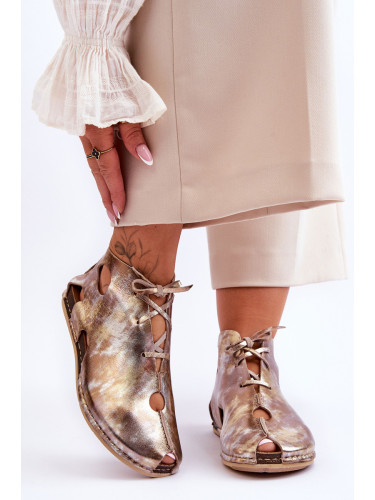 Светли кожени ботуши Maciejka