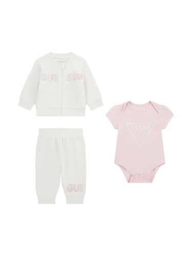 Бебешки спортен сет в бял цвят Guess