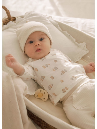 Бебешки комплект от три части с шапка в бежов цвят Mayoral