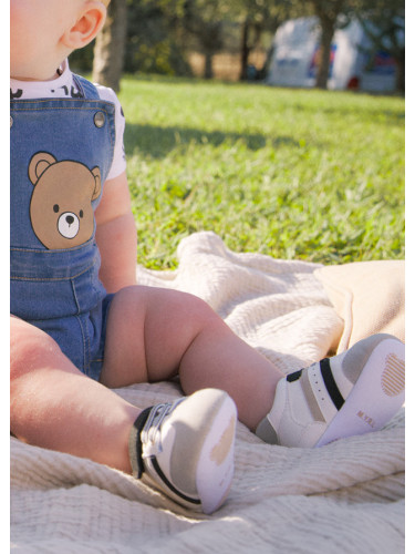 Бебешки спортни буйки в бял цвят Mayoral