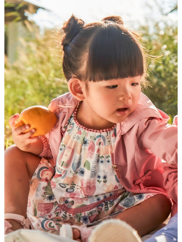 Бебешка многоцветна рокля с бродирани акценти в розово Mayoral