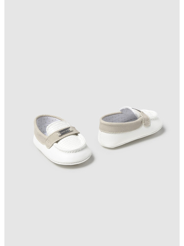 Бебешки мокасини в бял цвят Mayoral