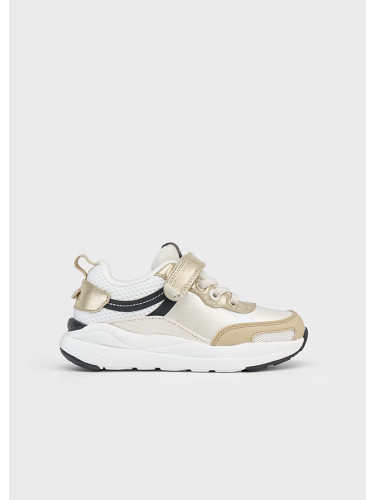 Детски маратонки в бяло и златисто Mayoral