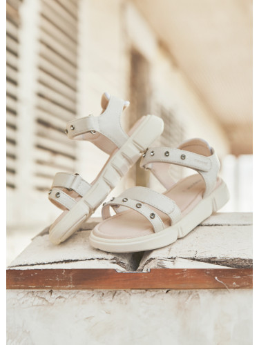 Детски сандали в бял цвят с капси Mayoral