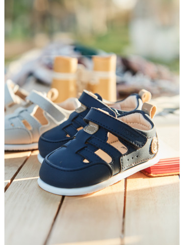 Бебешки обувки за момче в тъмносин цвят Mayoral