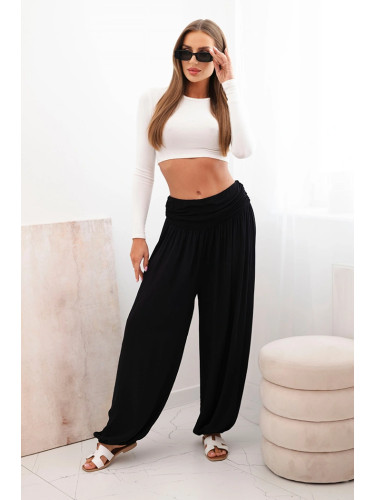 Kesi Włoski Women's viscose trousers with wide leg and ruffles black