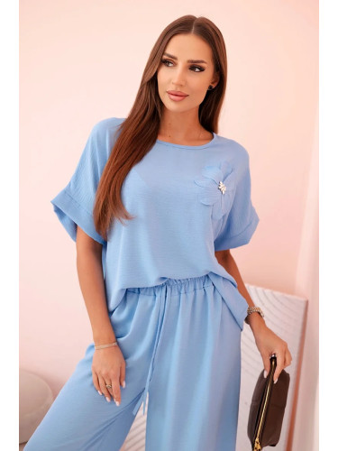 Kesi Włoski Women's viscose set with decorative flower and wide trousers - blue