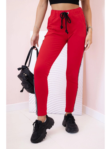 Kesi Women's sweatpants with side stripes and drawstring waist red