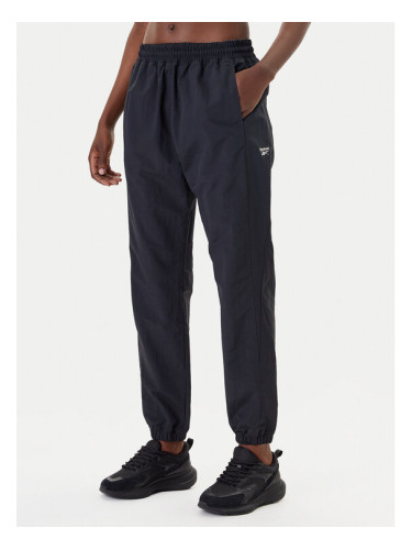 Reebok Долнище анцуг Vector 100221435 Черен Relaxed Fit