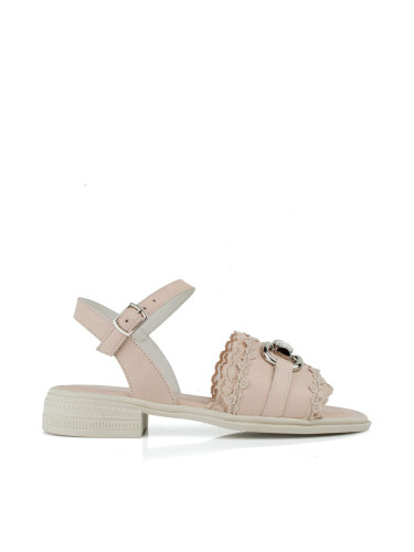 Дамски кожени сандали в бежово с дантела w548