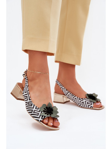 Дамски Кожени Сандали На Платформа С Декоративен Цвете Laura Messi 2973 Черно-Бяли