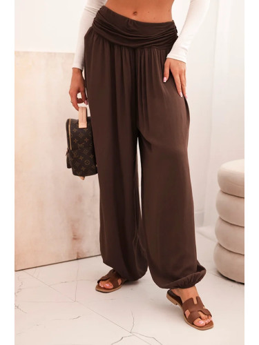 Kesi Włoski Women's viscose trousers with wide leg and ruffles brown