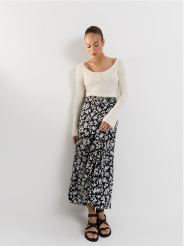 Mohito - Миди пола от вискоза - черен