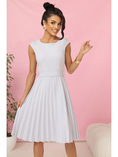 311-20 LILA Pleated dress with short sleeves and belt - gray