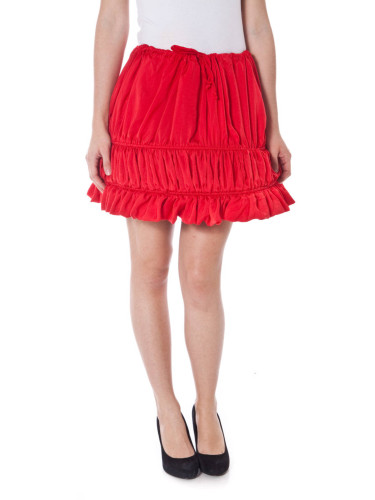 Червена мини пола на Дени Роуз