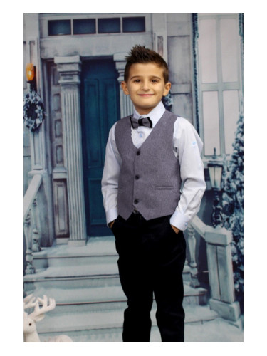 Официален костюм момче от елек в сиво риза, панталон и папийонка Сивин