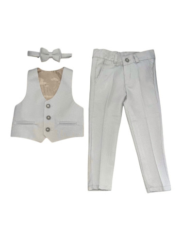 Официален костюм в бежово от елек с един ред копчета, панталон и папий