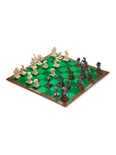  Шах Noble Collection - Minecraft: Overworld Heroes vs. Hostile Mobs Chess Set