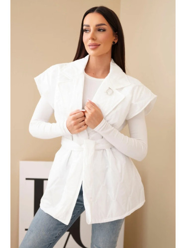 Kesi Włoski Women's quilted vest with a belt and wide collar white
