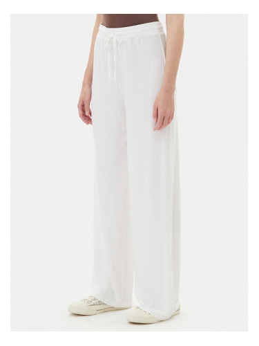 Guess Текстилни панталони O5GB00 KCQ72 Бял Regular Fit