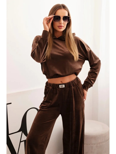Kesi Włoski Women's velour tracksuit with wide legs and hoodie brown