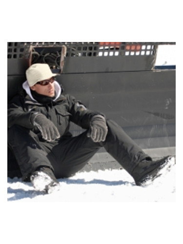 Шапка плетена с козирка