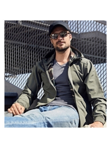 6 панелна мрежеста шапка