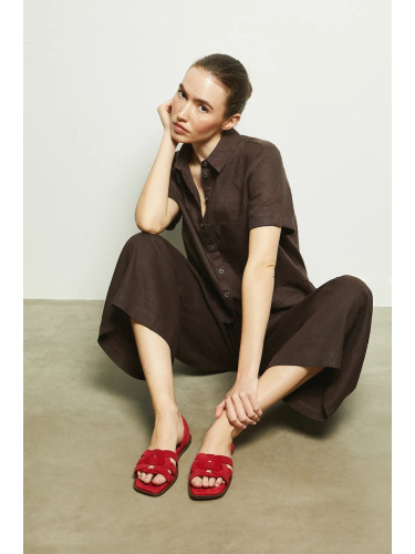 Велурени сандали Medicine в червено