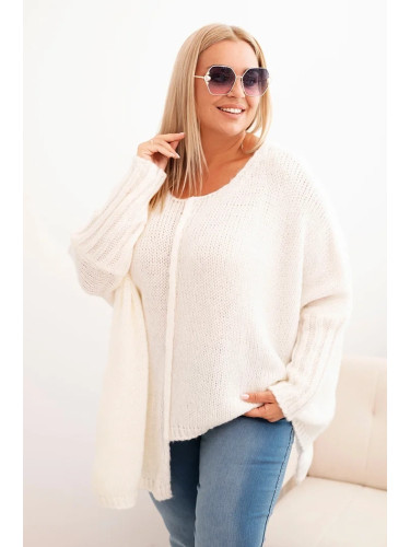 Kesi Włoski Women's Plus Size sweater with acrylic, loose fit and 3/4 sleeves ecru