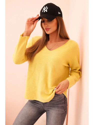 Kesi Włoski Women's sweater with viscose and V-neck yellow