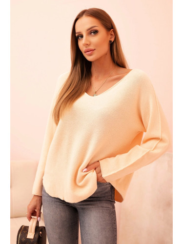 Kesi Włoski Women's sweater with viscose and a V-neck apricot